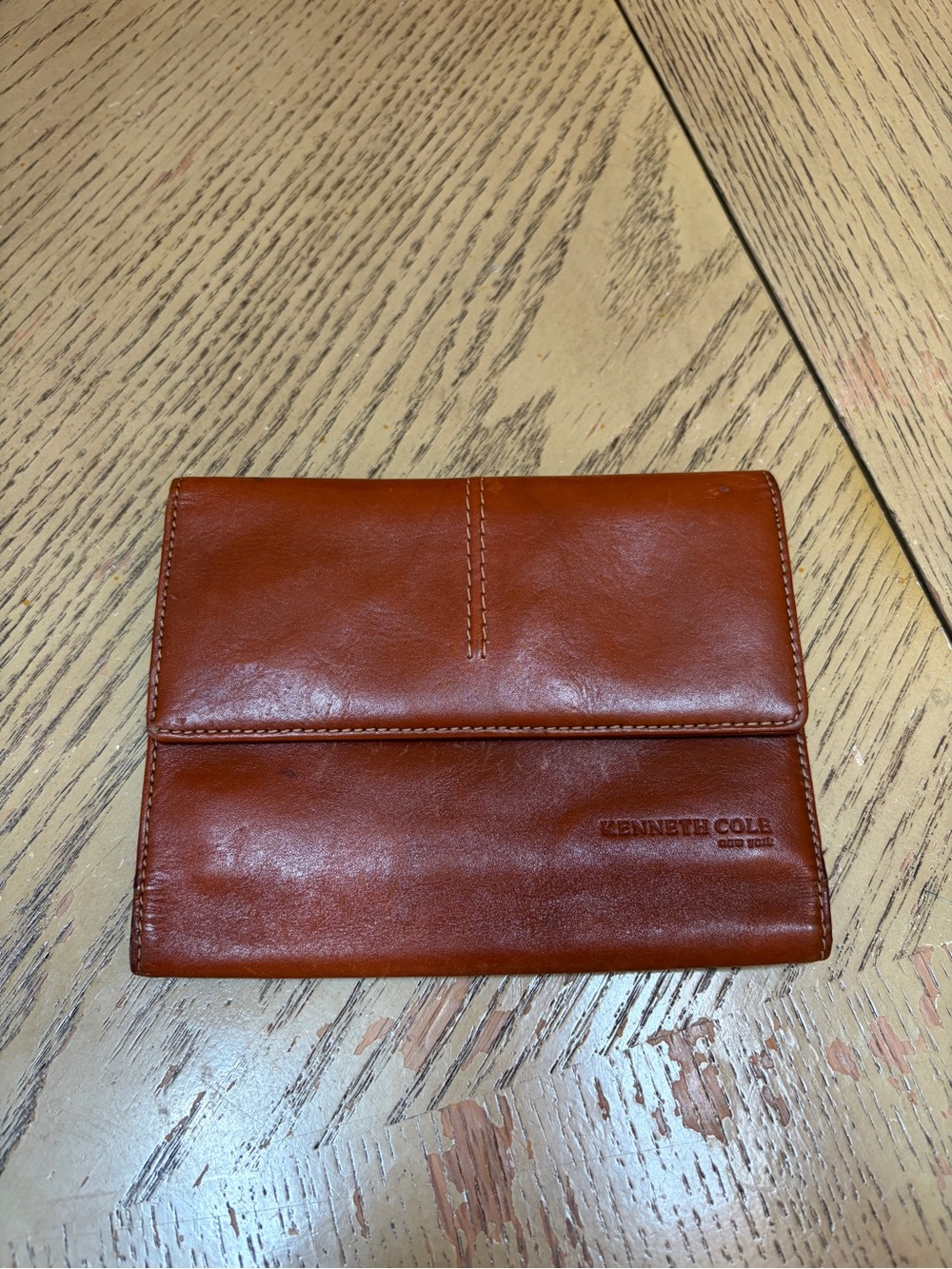 Kenneth Cole Tan Leather Trifold Card & Key Holder